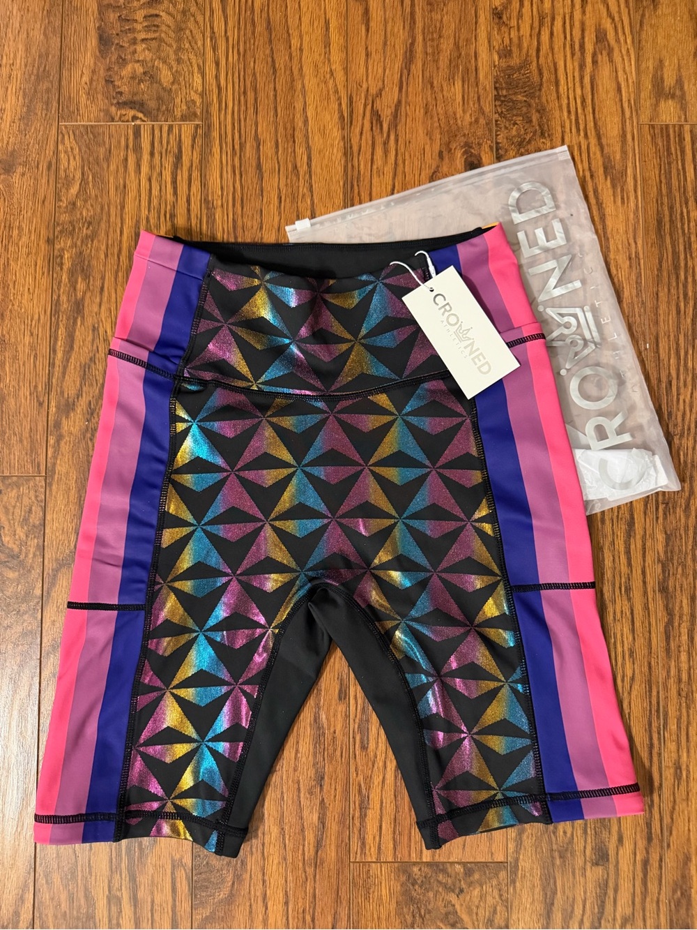 Crowned Athletics Geo Night Bike Shorts Medium NWT